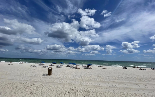 Areia Azul Aparts Miami