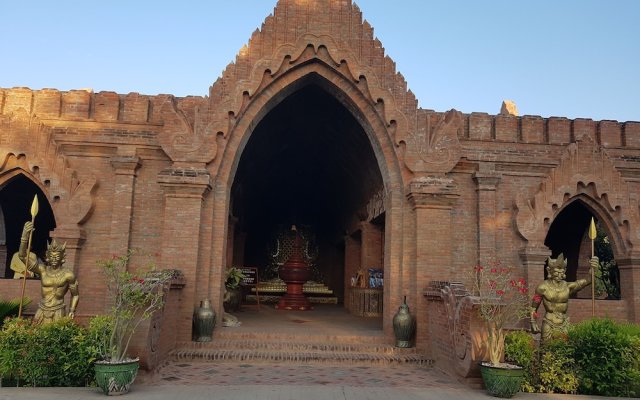 Famous Hotel Bagan