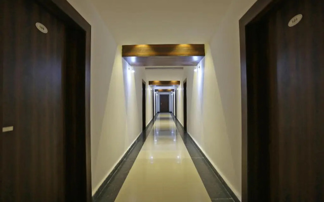 FabHotel Pentagon by OYO