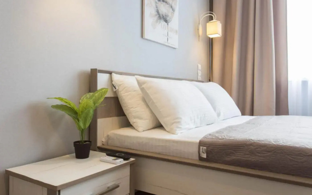 LUX studio near metro Pushkinska, Universytet - Chernyshevska str. 95-4