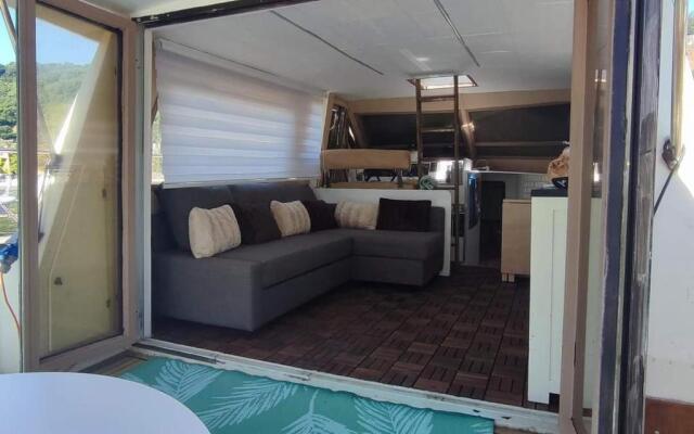 Bateau White Pearl , capacité 6 couchages