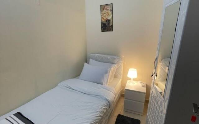 Pharaohs Inn Deira Hostel