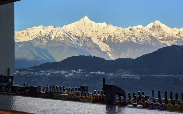 Deqin Meri Poodom hotel