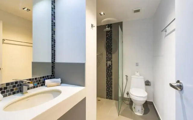 Modern Condo - 1BR T1-401