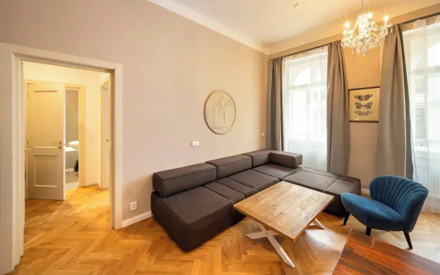 Downtown - 2 Room Zborovska