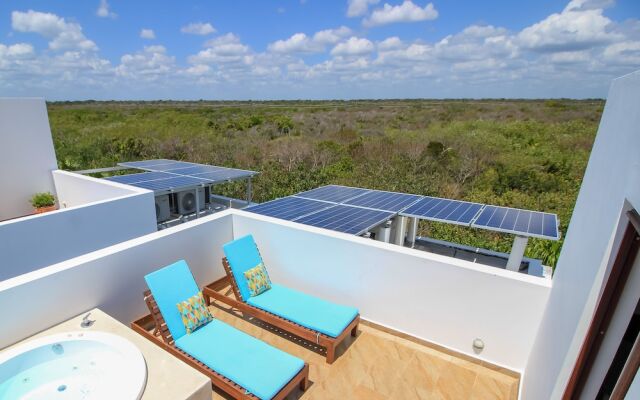 Family Home with Ocean View by Olahola