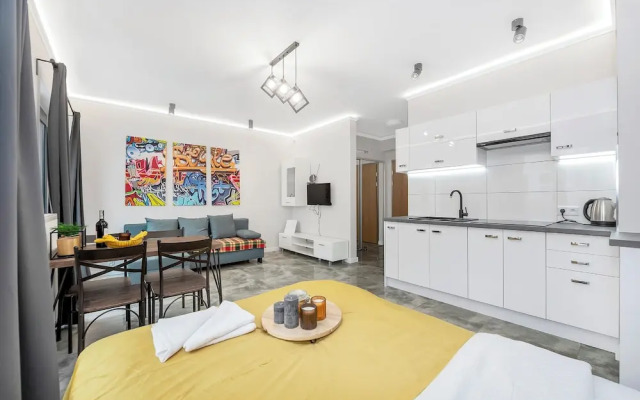 Lumina apartment near the station