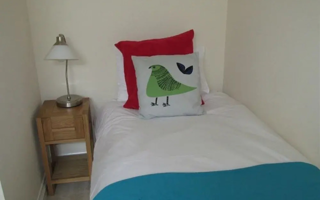 Bath Breaks Apartments