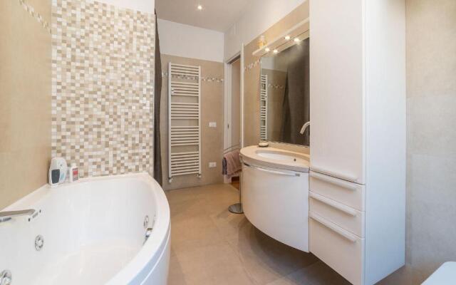 Colosseum Roomy Apartment