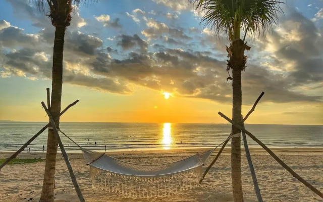 The Western Seaview Cam Ranh Condotel