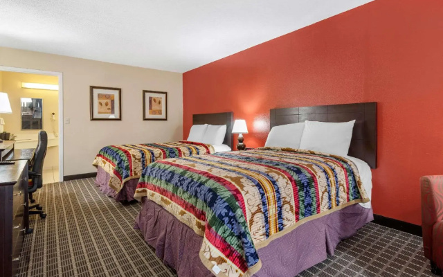 Clarion Inn Brunswick