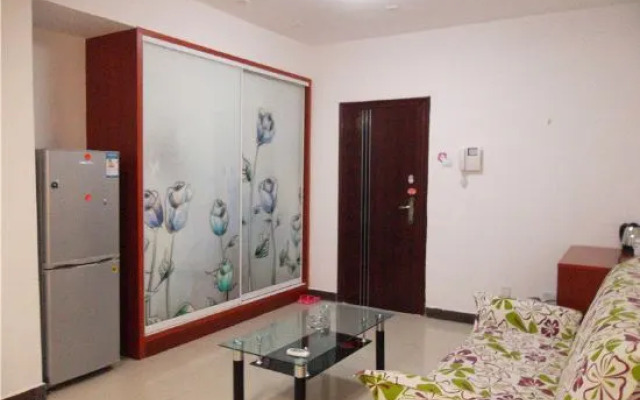 Kiss My Family Apartment