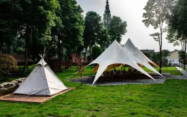 Qingcheng Mountain Mufeng Camping
