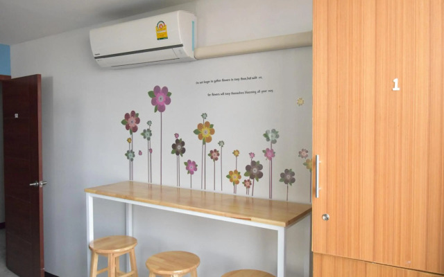Like Home - Hostel