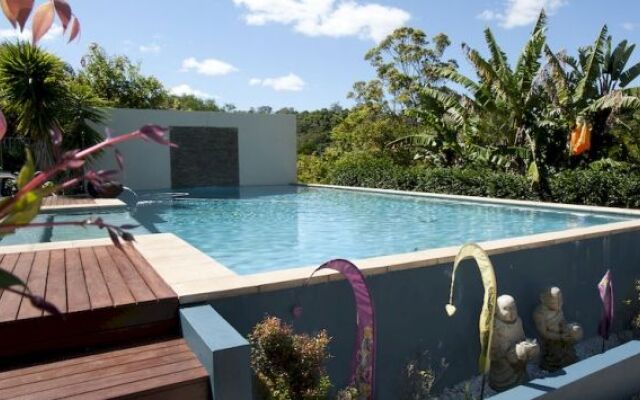 Jacaranda Creek Farmstay and Bed and Breakfast
