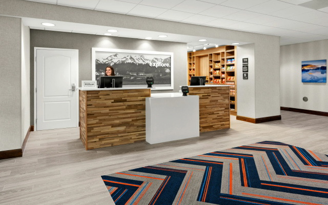 Hampton Inn & Suites Fairbanks