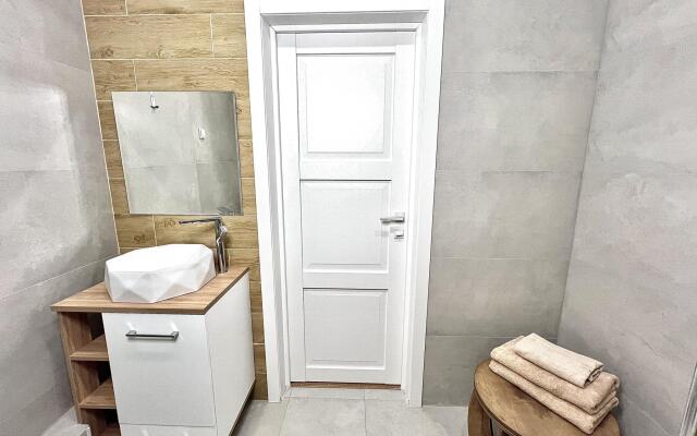 Апартаменты 4YOU (4Ю) на улице Онежская 4