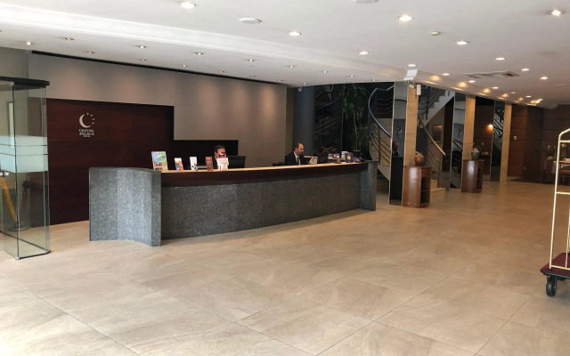 Crystal Palace Hotel