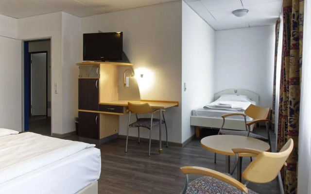 Отель Opera Hotel Köln