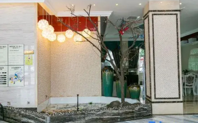 Yongkang Fengqi E-sports Hotel (Baolong Plaza)