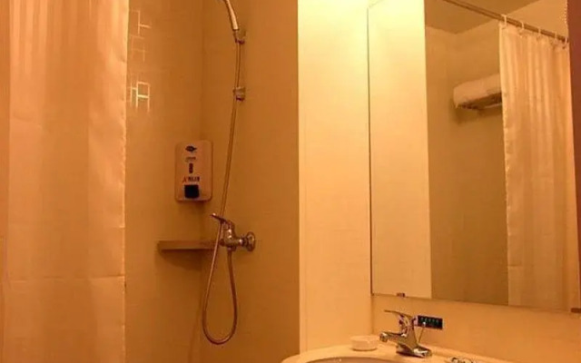 Gloria Hotel (Rugao Zhongshan Road)