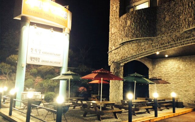 Jirisan Khan Hotel