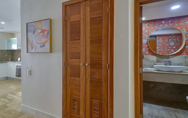 Beach Condo w Sea View B-301 Costa Atlantica