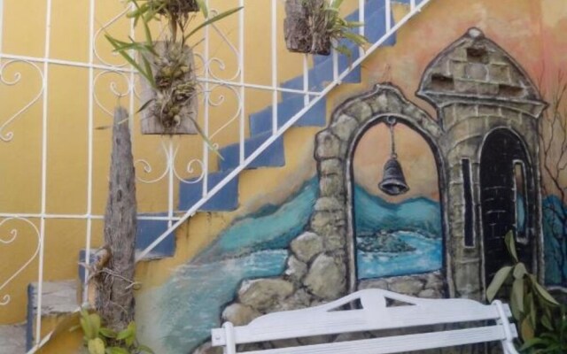 Girasol and Friends Rooms