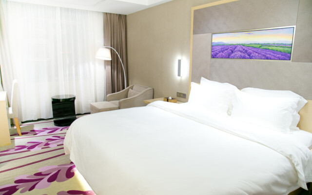 Lavande Hotels Shenzhen Longgang Dayun Center Jixiang Metro Station