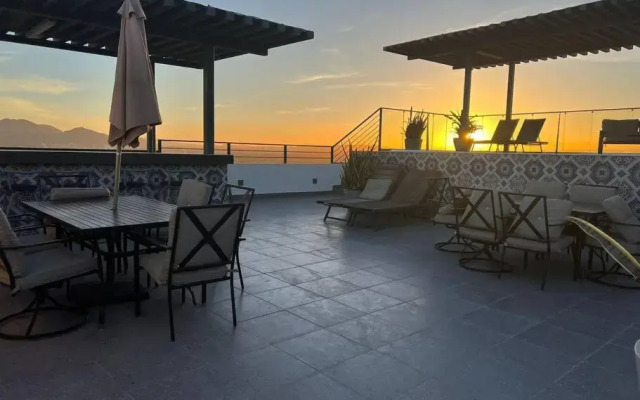 Lovely 3BR condo with Pool FREE Parking