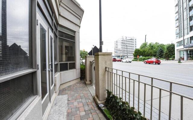Amazing 2BR & 2BTH - Near Square One Mall