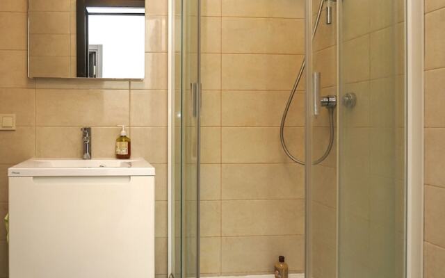 Апартаменты в Киеве на ул. Черновола, 27