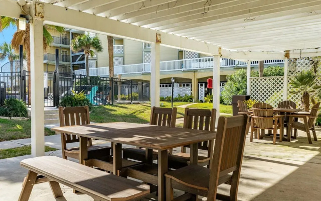 Seaside and Breezy Condo at the Victorian