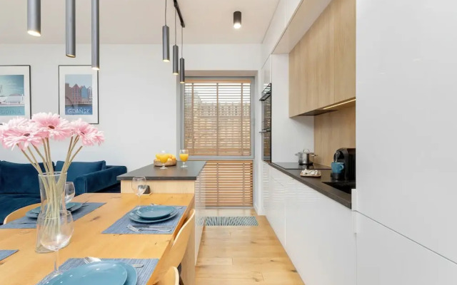 Port Marine With Sea View by Renters