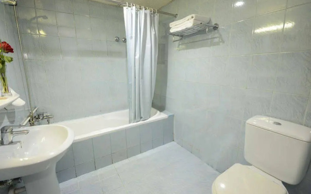 Royal Prince Hotel