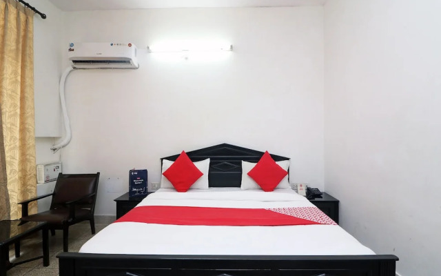 OYO 26825 Corbett Inn