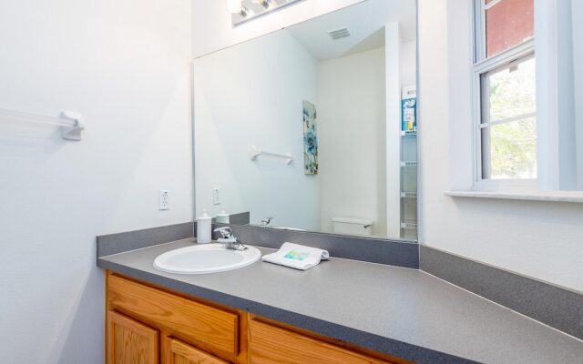 952lb 3 Bedroom Townhouse