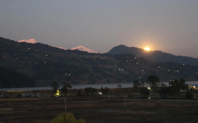 Hotel Young's Stupa
