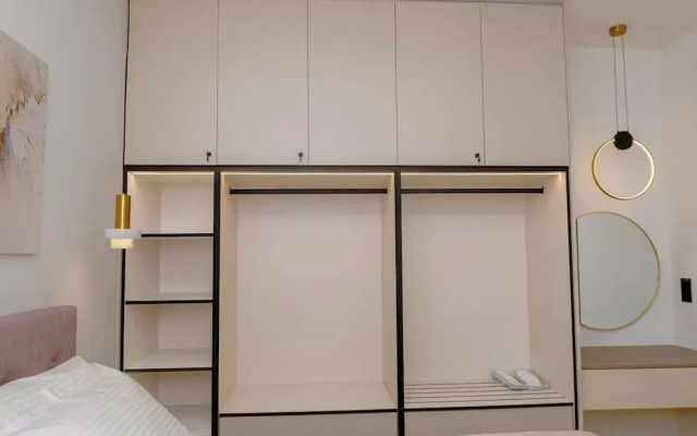 B G Urban Spa by Cretanhouses