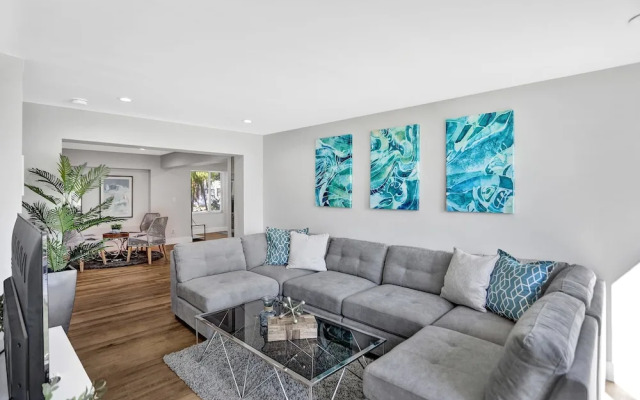 Private Pool 3BR With Lakefront View