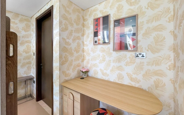 bnbme | Boulevard Heights | 3 + Maids