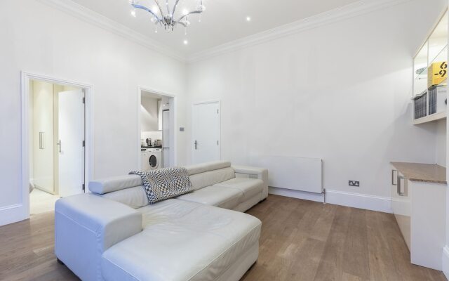 Chic 2BR apt in Kensington, Near Holland Park