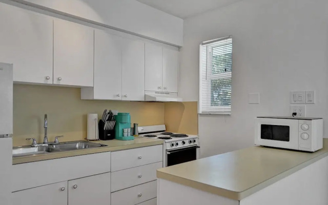 Marine Villas 1 in Hollywood