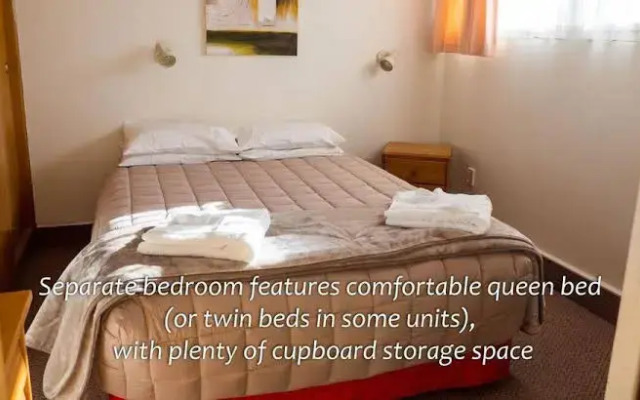 Sunset Court Motel