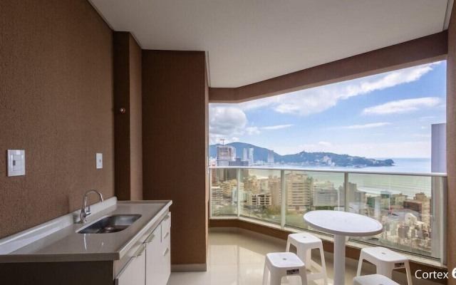 Apartments 400m From the Beach in Itapema - Cara