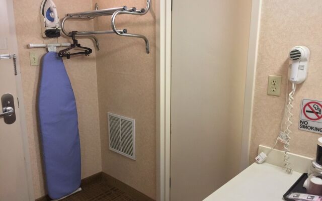 Americas Best Value Inn & Suites Boise