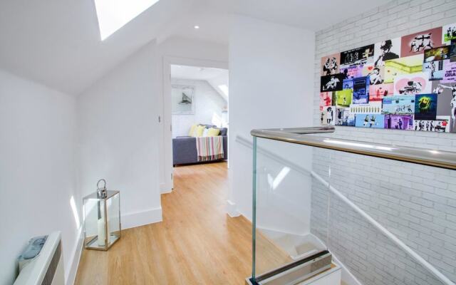 19 Cathedral Walk