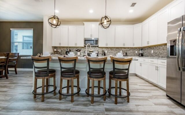 6-Bedroom Villa in Davenport 1622MVD