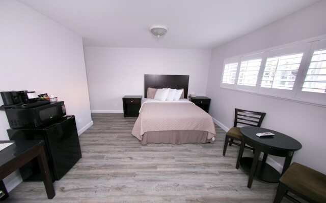 Metropolitan Inn & Suites