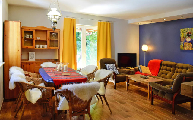 Peaceful Retreat Near Choczewo Pines